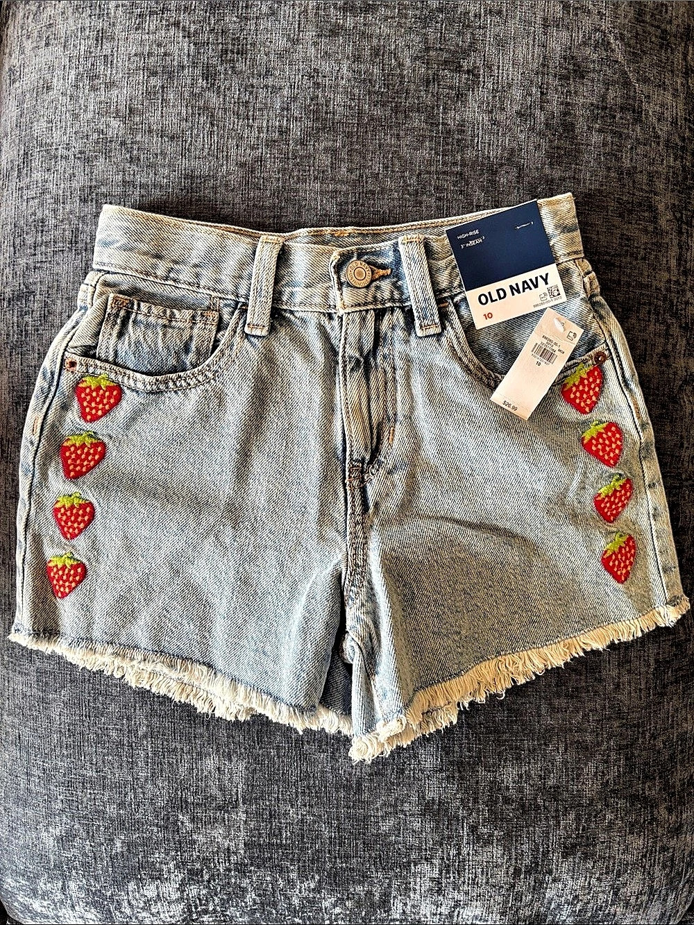 Old Navy High-Waisted Embroidered Frayed-Hem Jean Shorts Jean Shorts strawberrie